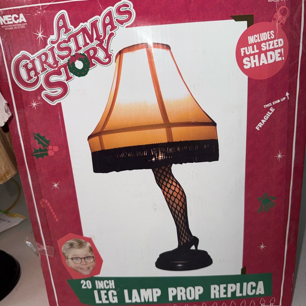 Fishnet Leg Lamp with Black Base - Picture 2 of 7